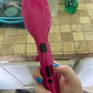 Chi straightening and detangling brush! Never used!!